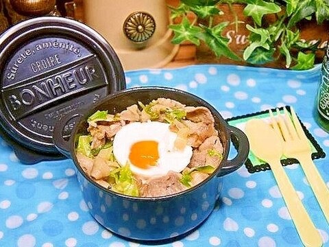 かき混ぜてガッツリ食べて！豚肉とキャベツの味噌味丼